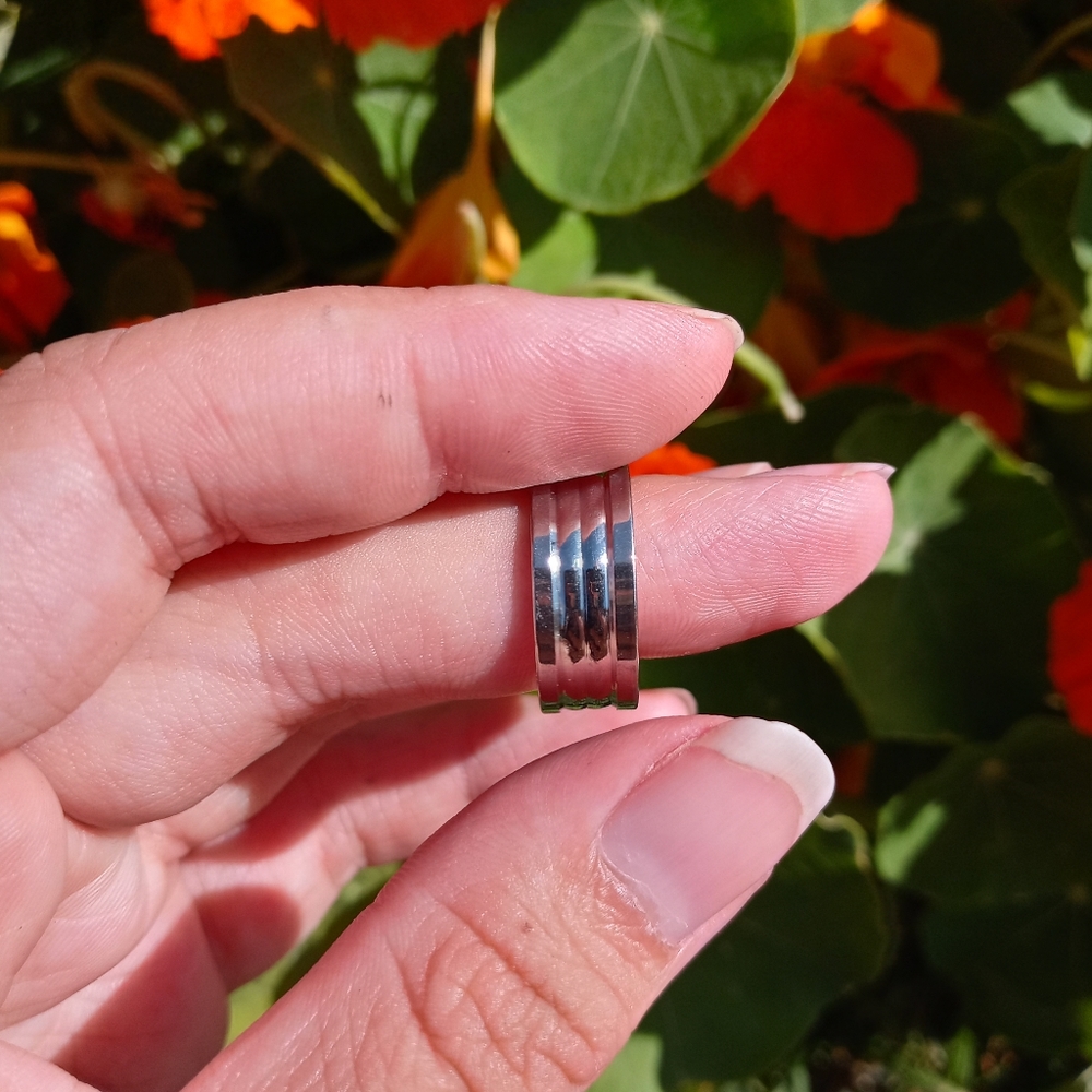 Ring - Picture 4 of 4